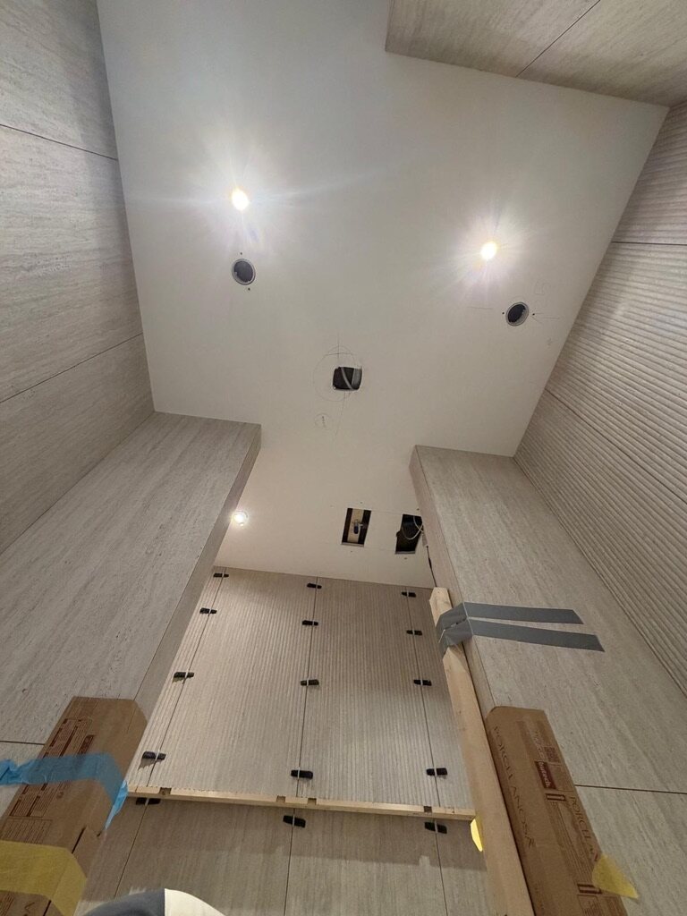 Plafond en wanden in opbouw