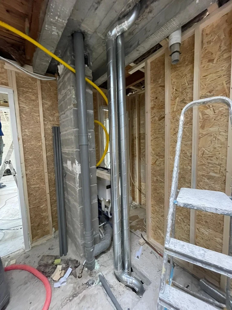 Leidingwerk in de wand