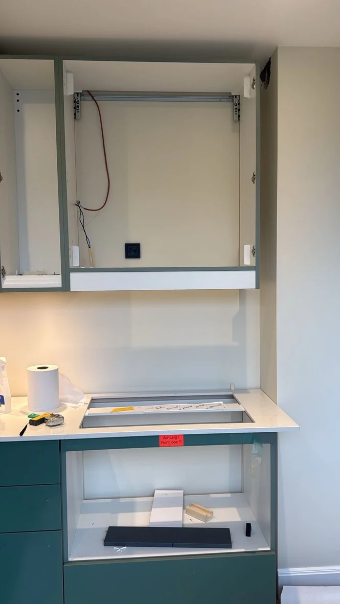 Montage van keukenkasten