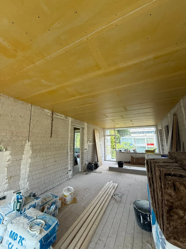 Woonruimte klaar voor stucwerk