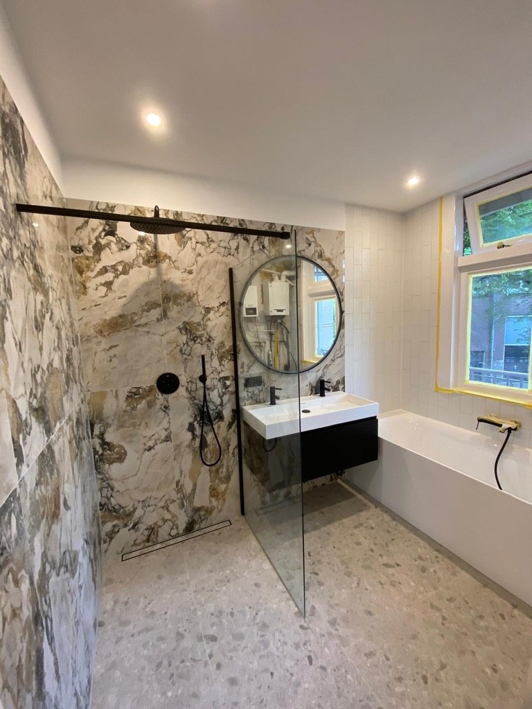 Badkamer in marmerlook