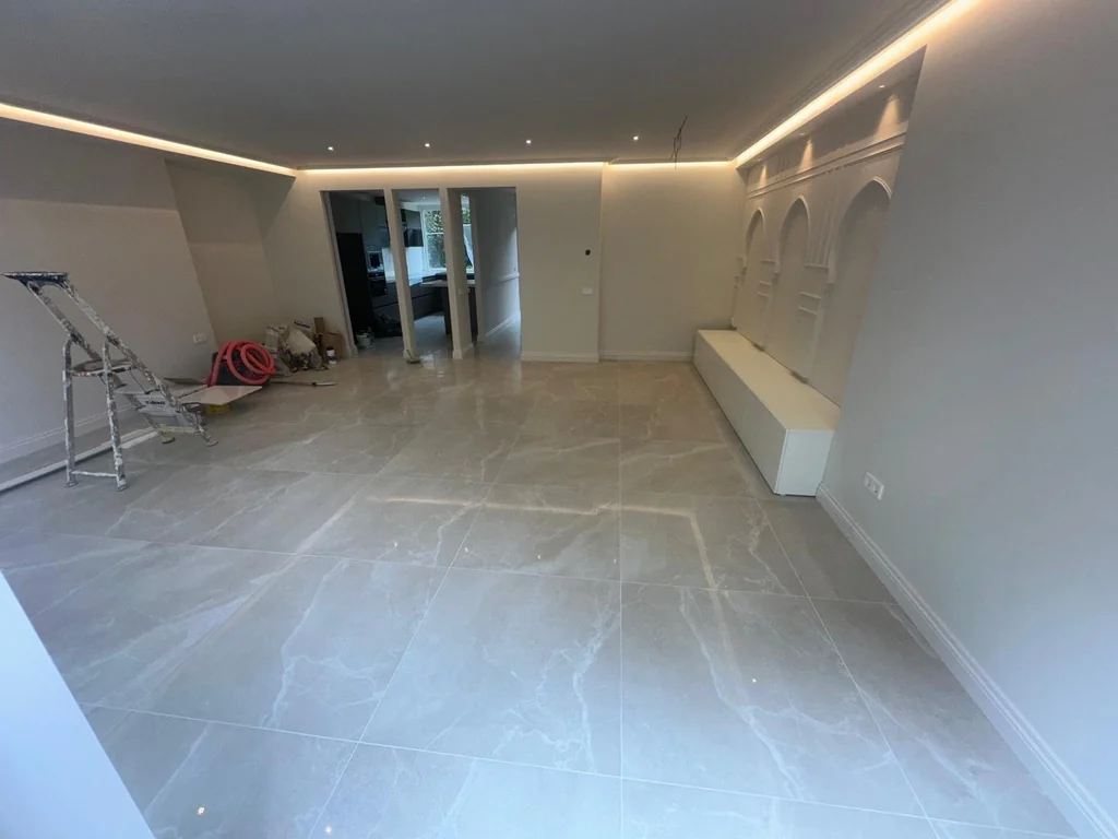 Tegelvloer en wanddetails