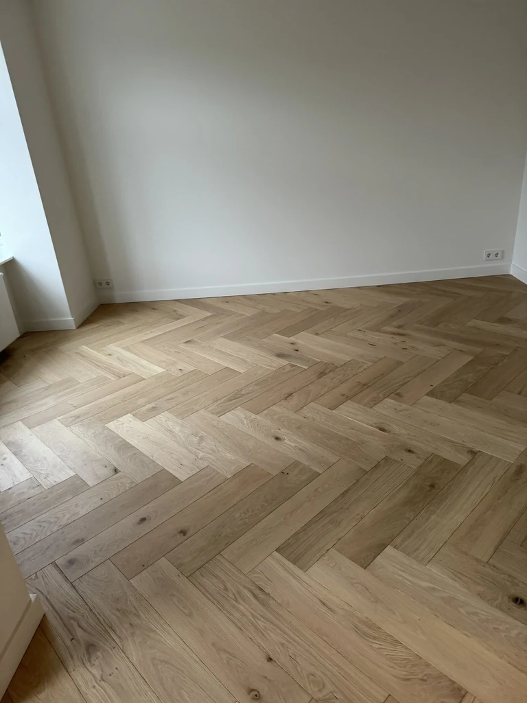 Visgraat in grijstinten